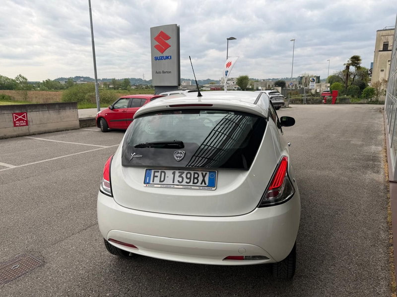 Lancia Ypsilon usata a Vicenza (6)