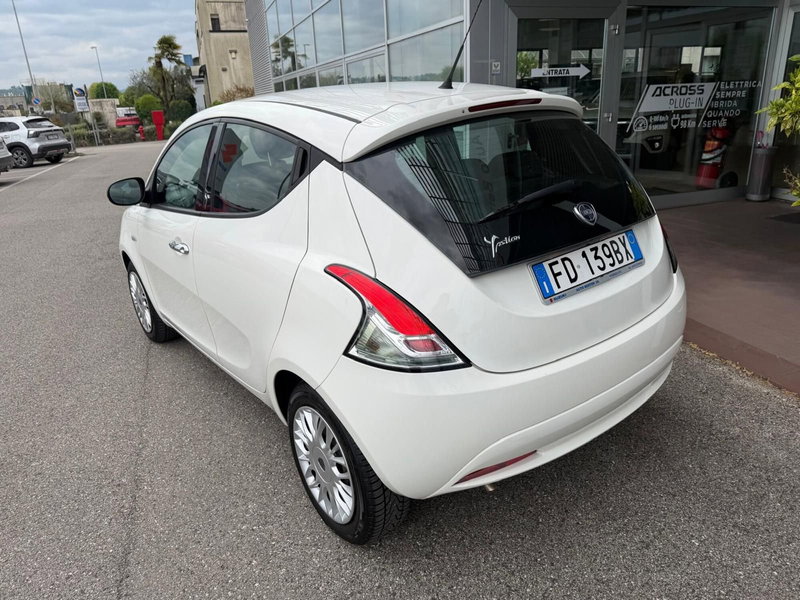 Lancia Ypsilon usata a Vicenza (7)