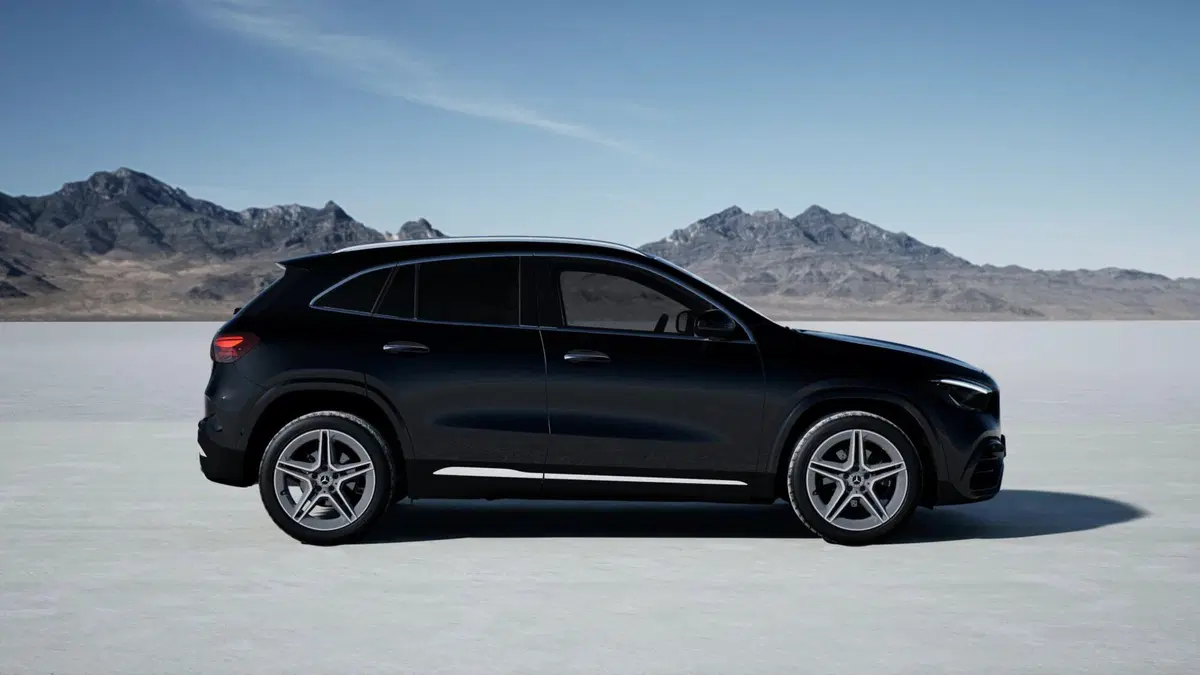 Mercedes-Benz GLA SUV nuova a Pescara (4)
