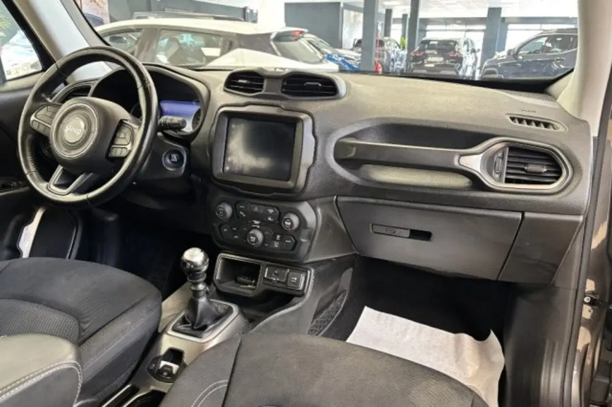 Jeep Renegade usata a Latina (9)