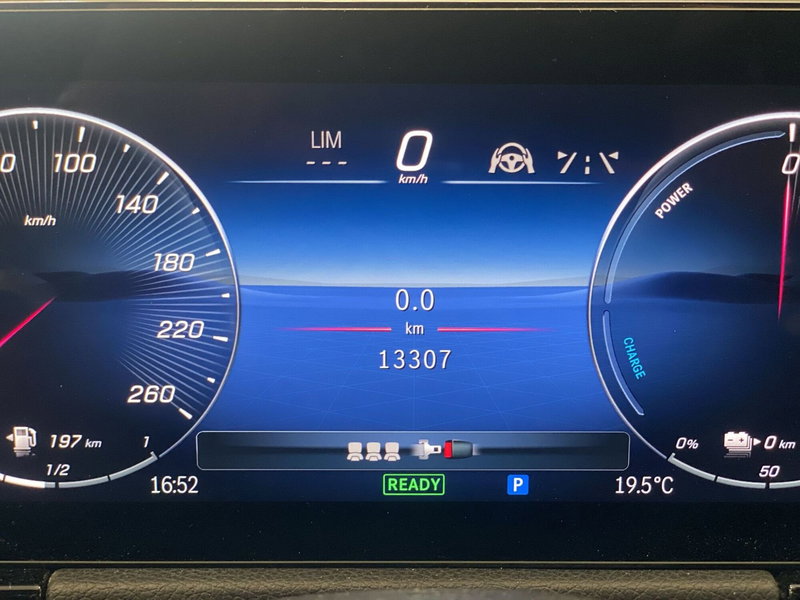 Mercedes-Benz GLA SUV usata a Napoli (10)