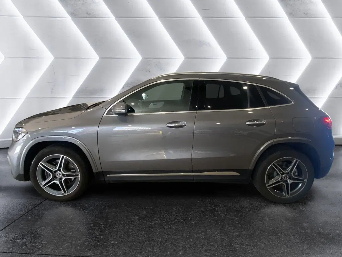 Mercedes-Benz GLA SUV usata a Napoli (4)