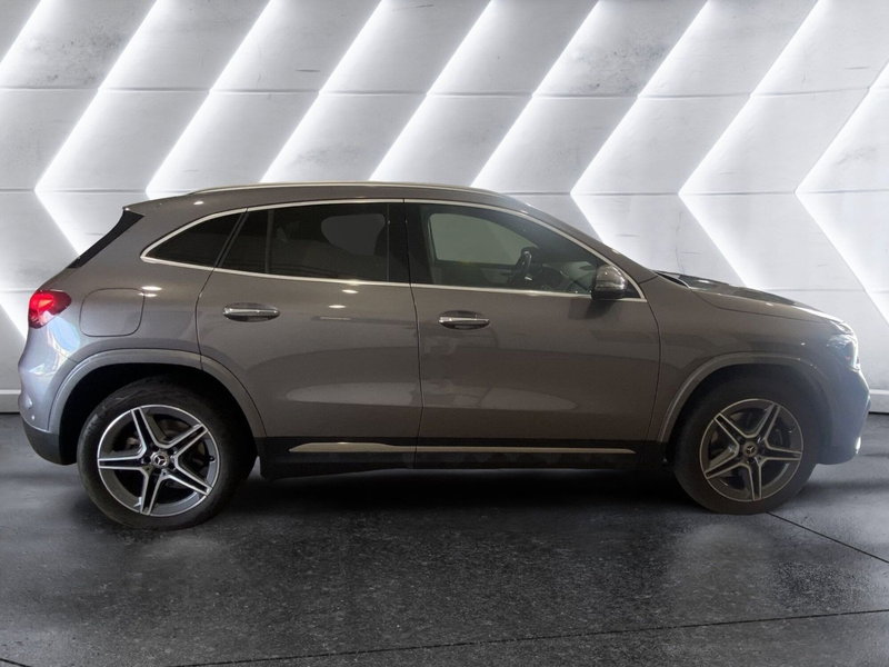 Mercedes-Benz GLA SUV usata a Napoli (5)