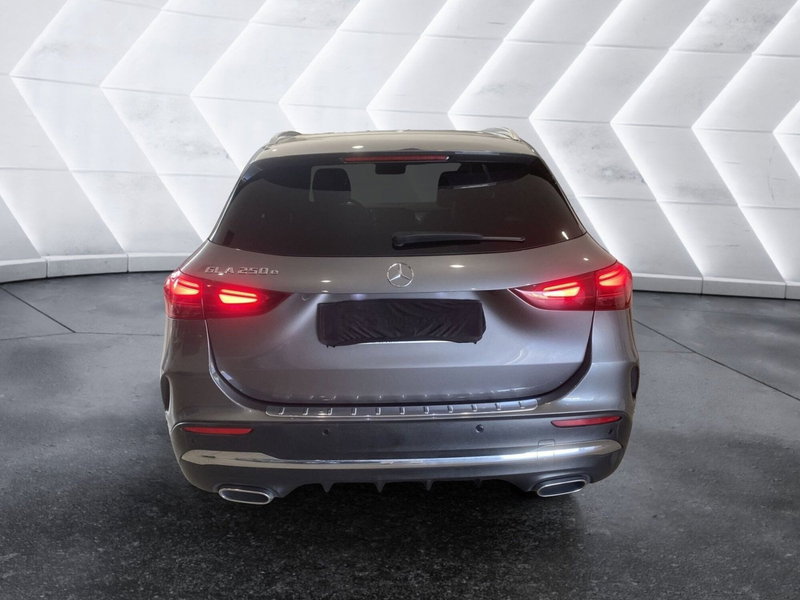 Mercedes-Benz GLA SUV usata a Napoli (8)