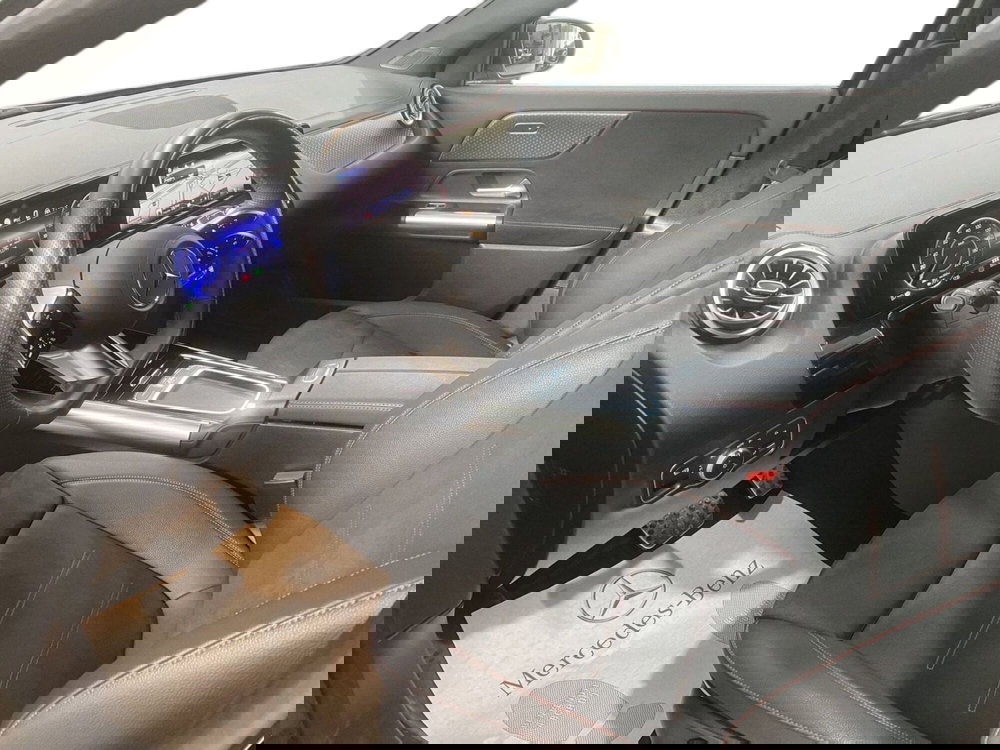 Mercedes-Benz EQA usata a Napoli (10)