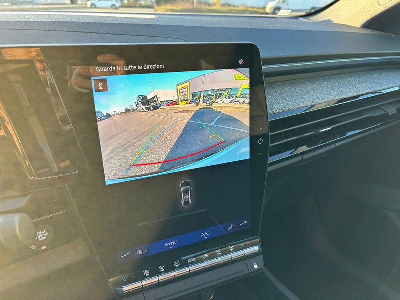 Renault Austral nuova a Vercelli (2)