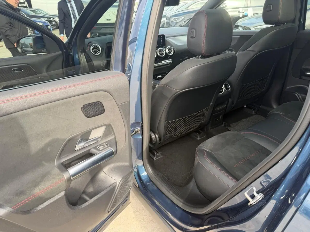 Mercedes-Benz EQA usata a Messina (7)