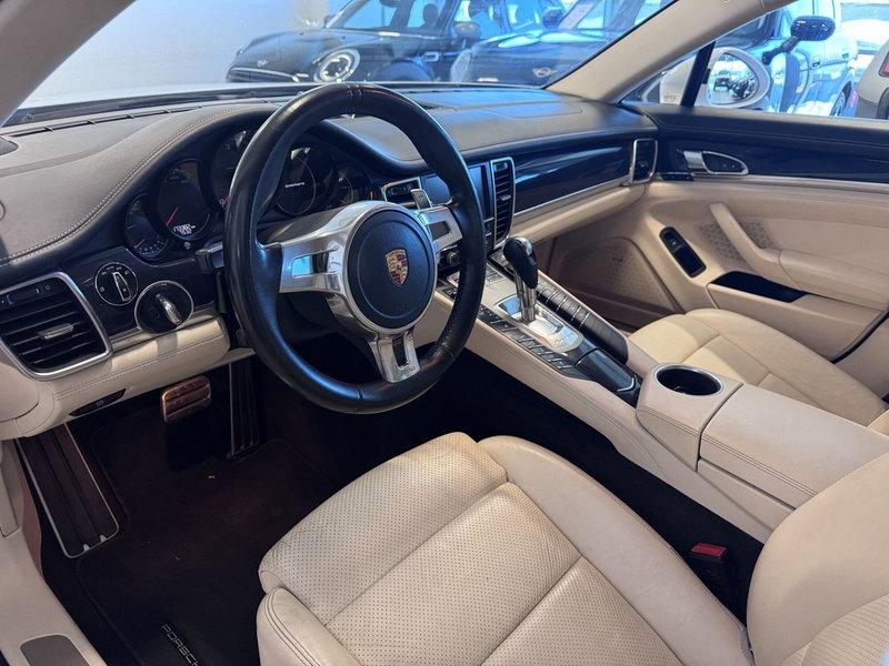 Porsche Panamera usata a Messina (7)