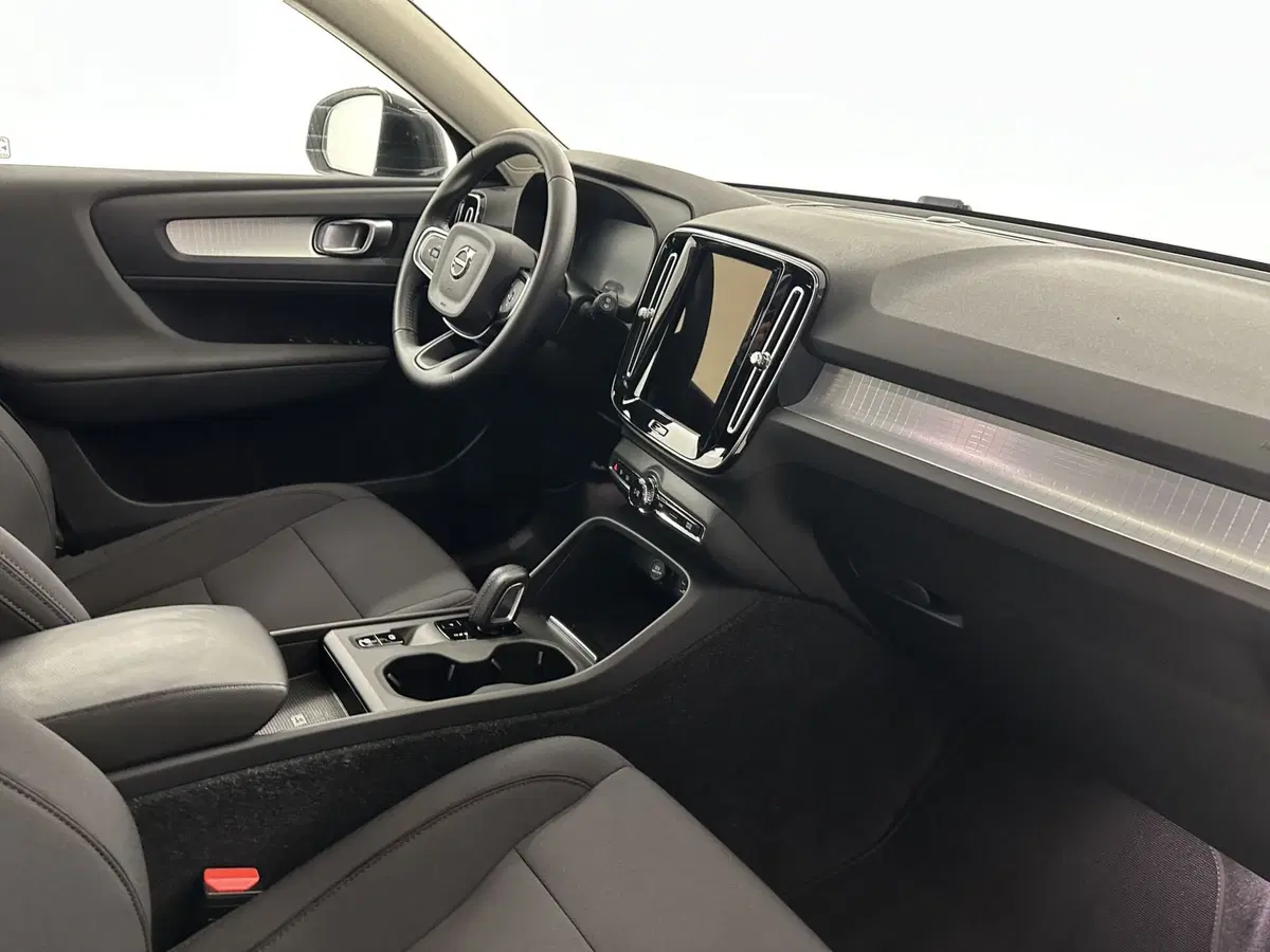 Volvo XC40 usata a Bergamo (10)