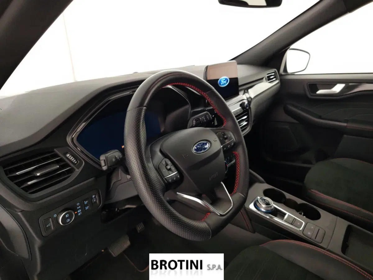 Ford Kuga usata a Massa-Carrara (8)