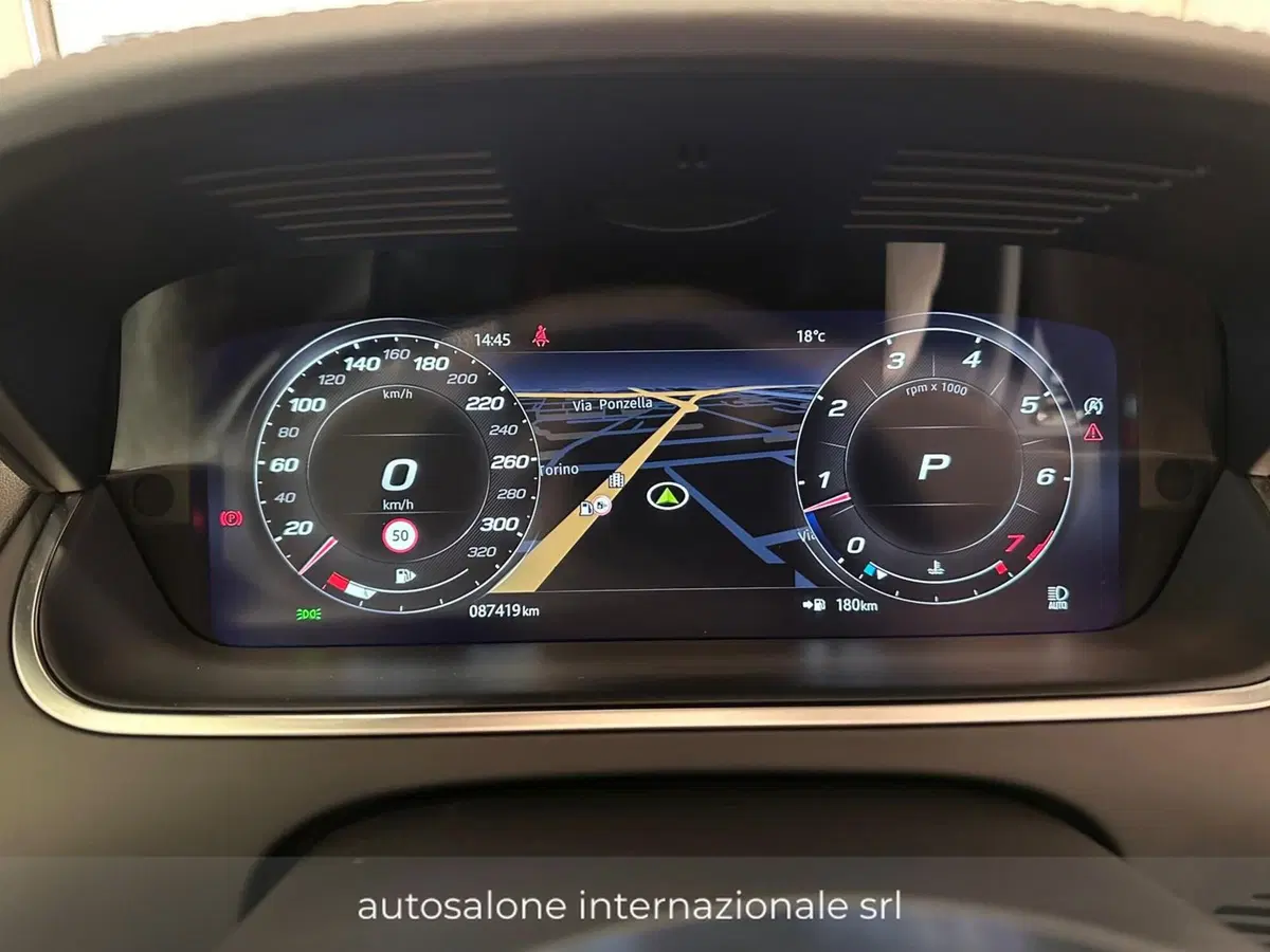 Jaguar F-Type Cabrio usata a Varese (10)