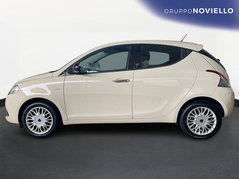 Lancia Ypsilon usata a Salerno (4)
