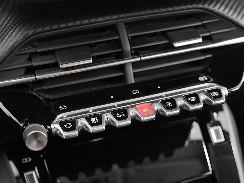 Peugeot 208 usata a Prato (17)