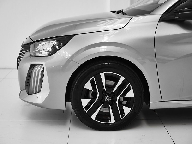 Peugeot 208 usata a Prato (4)