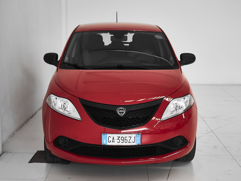 Lancia Ypsilon usata a Prato (6)