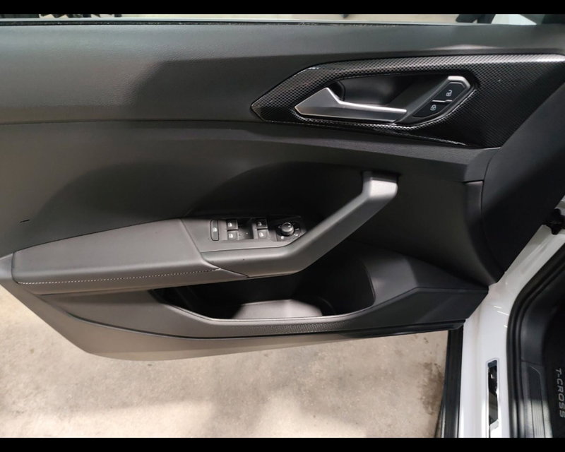 Volkswagen T-Cross usata a Caserta (12)