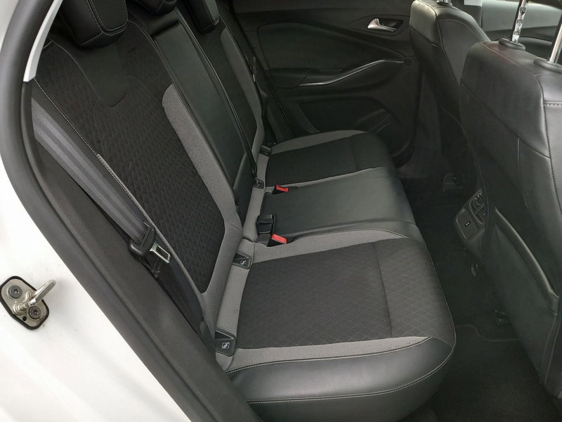 Opel Grandland X usata a Lucca (13)