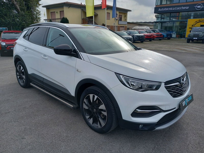 Opel Grandland X usata a Lucca (8)