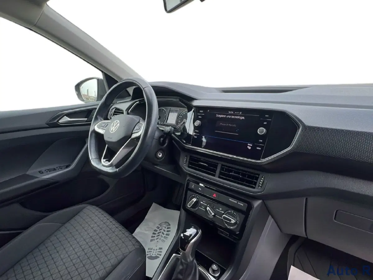 Volkswagen T-Cross usata a Potenza (11)