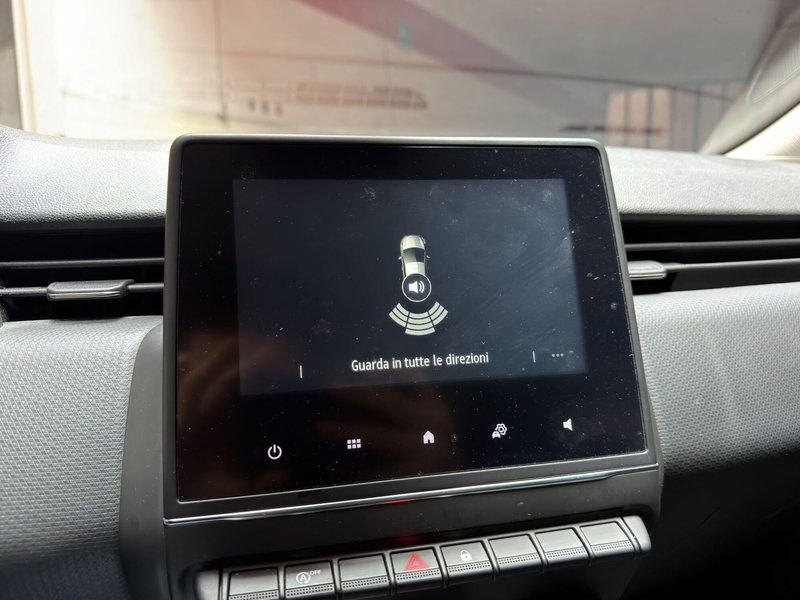 Renault Clio usata a Milano (12)