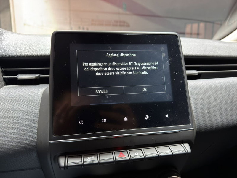 Renault Clio usata a Milano (13)