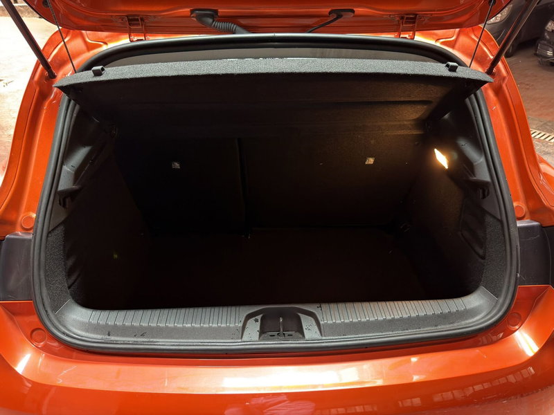 Renault Clio usata a Milano (9)