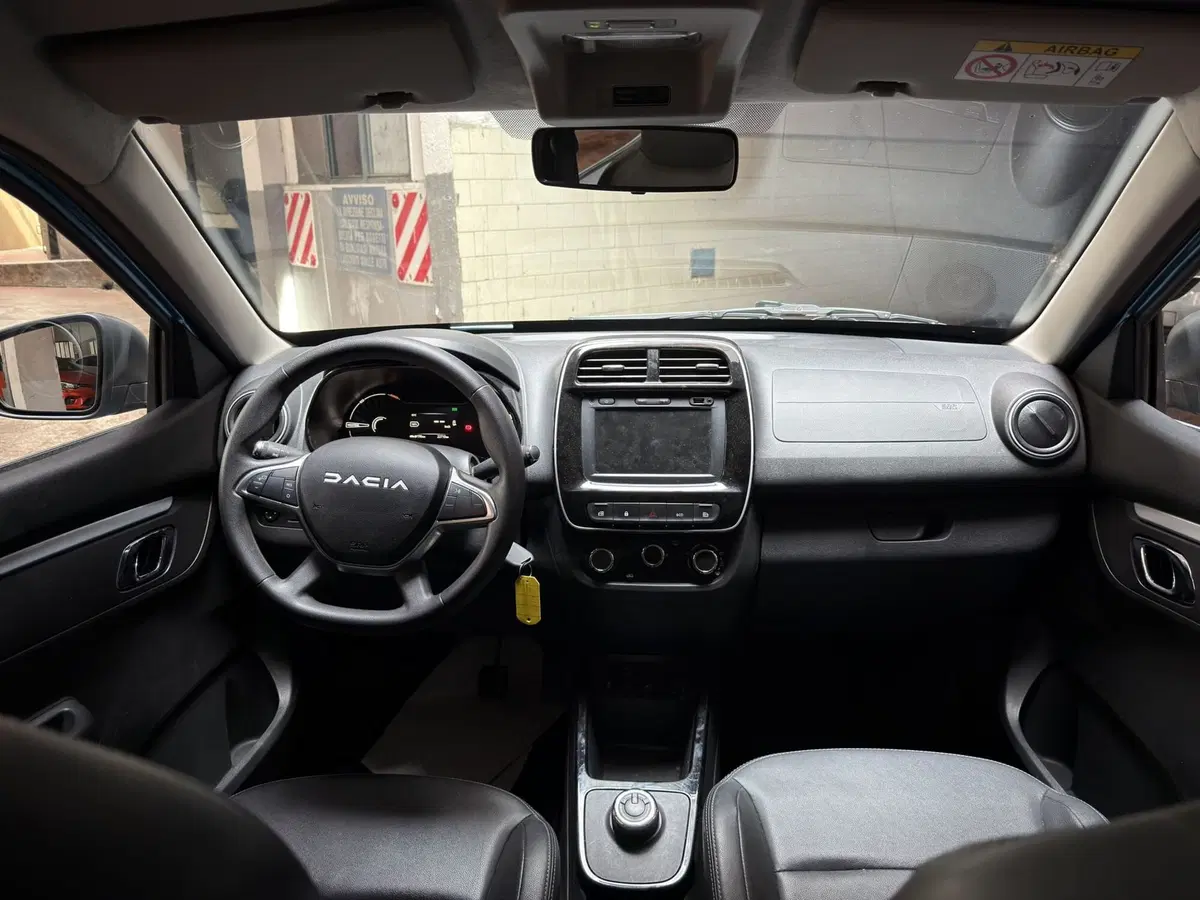 Dacia Spring usata a Milano (16)