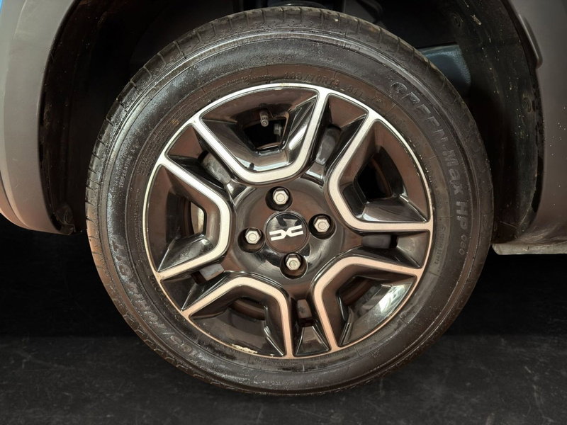 Dacia Spring usata a Milano (8)