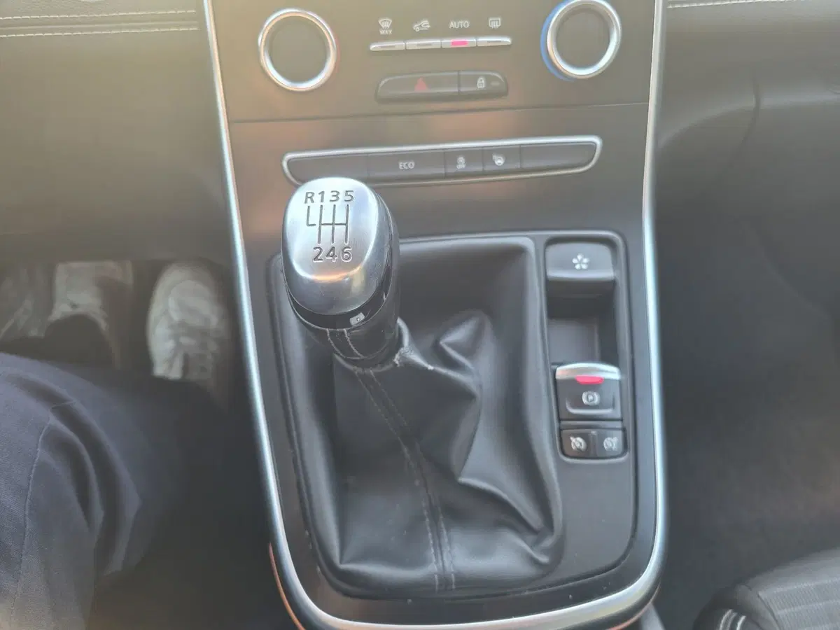 Renault Grand Scénic usata a Rimini (15)