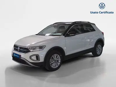 Volkswagen T-Roc 2.0 tdi Life 115cv del 2023 usata a Favara