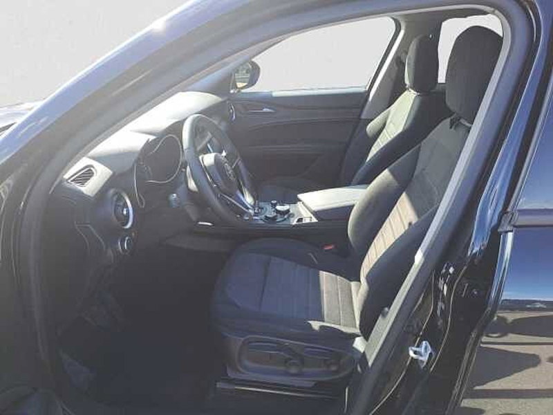 Alfa Romeo Stelvio usata a Venezia (10)