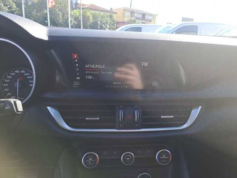 Alfa Romeo Stelvio usata a Venezia (15)