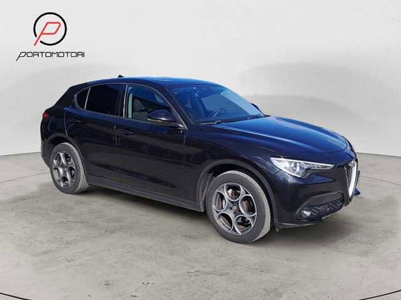 Alfa Romeo Stelvio usata a Venezia (7)