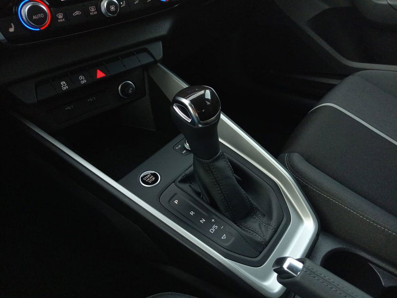 Audi A1 Sportback usata a Bari (11)