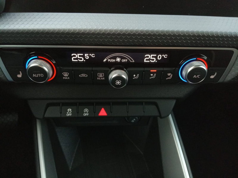 Audi A1 Sportback usata a Bari (8)