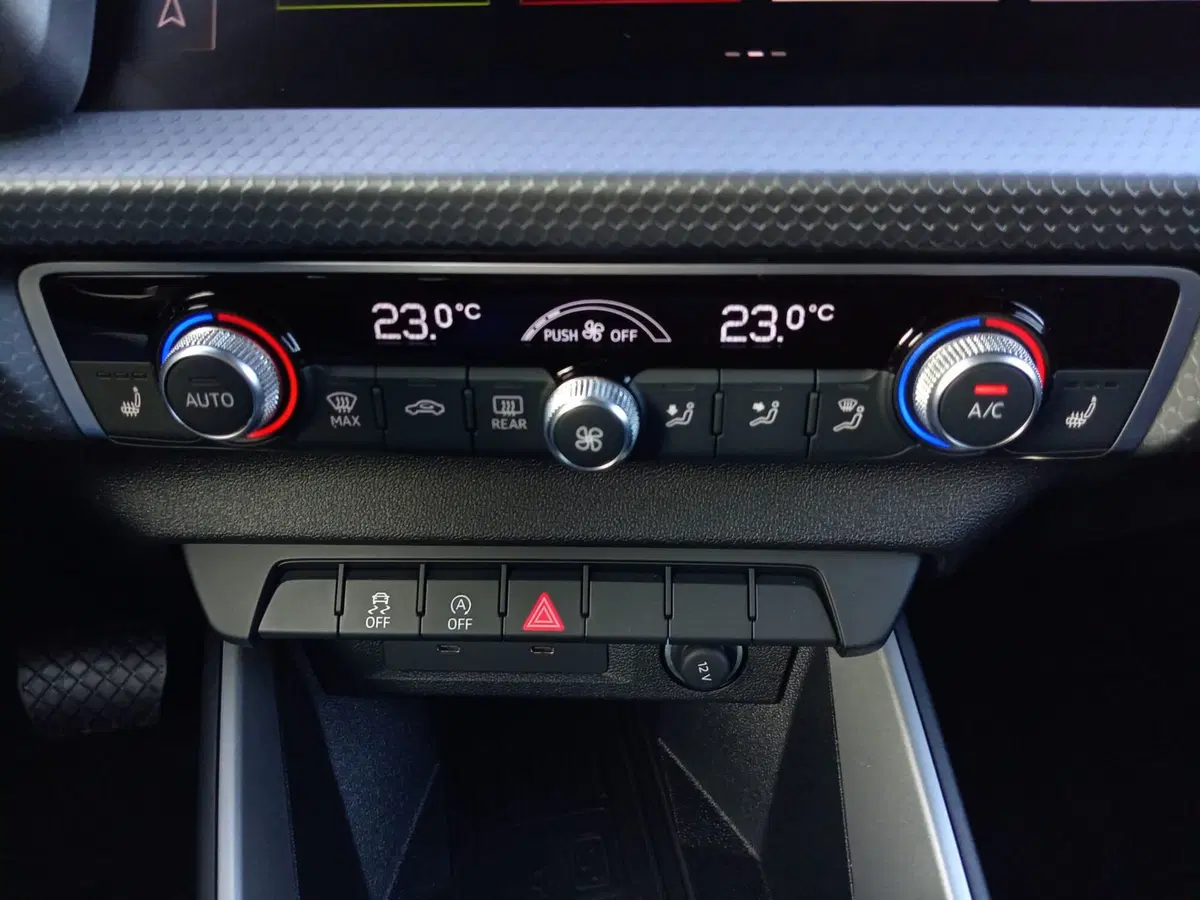 Audi A1 Sportback usata a Bari (8)