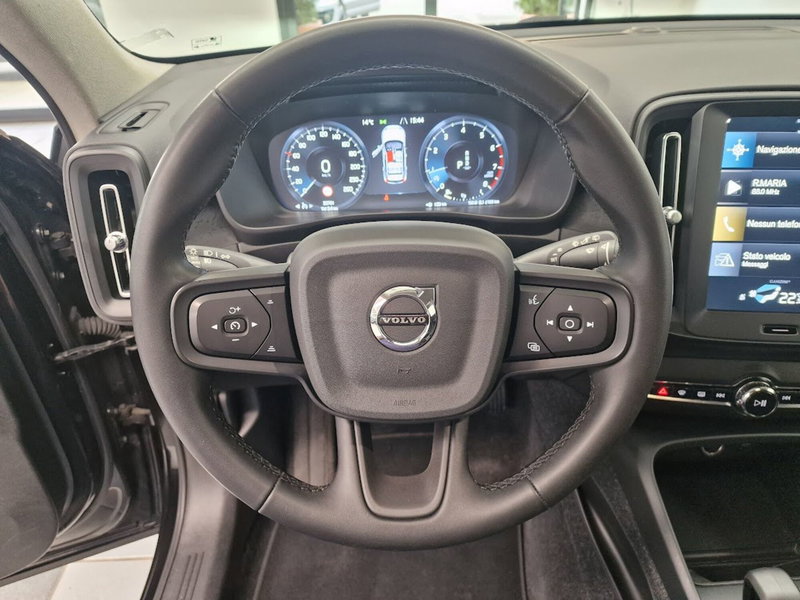 Volvo XC40 usata a Verbano Cusio Ossola (10)