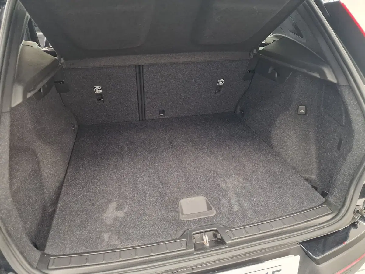 Volvo XC40 usata a Verbano Cusio Ossola (16)