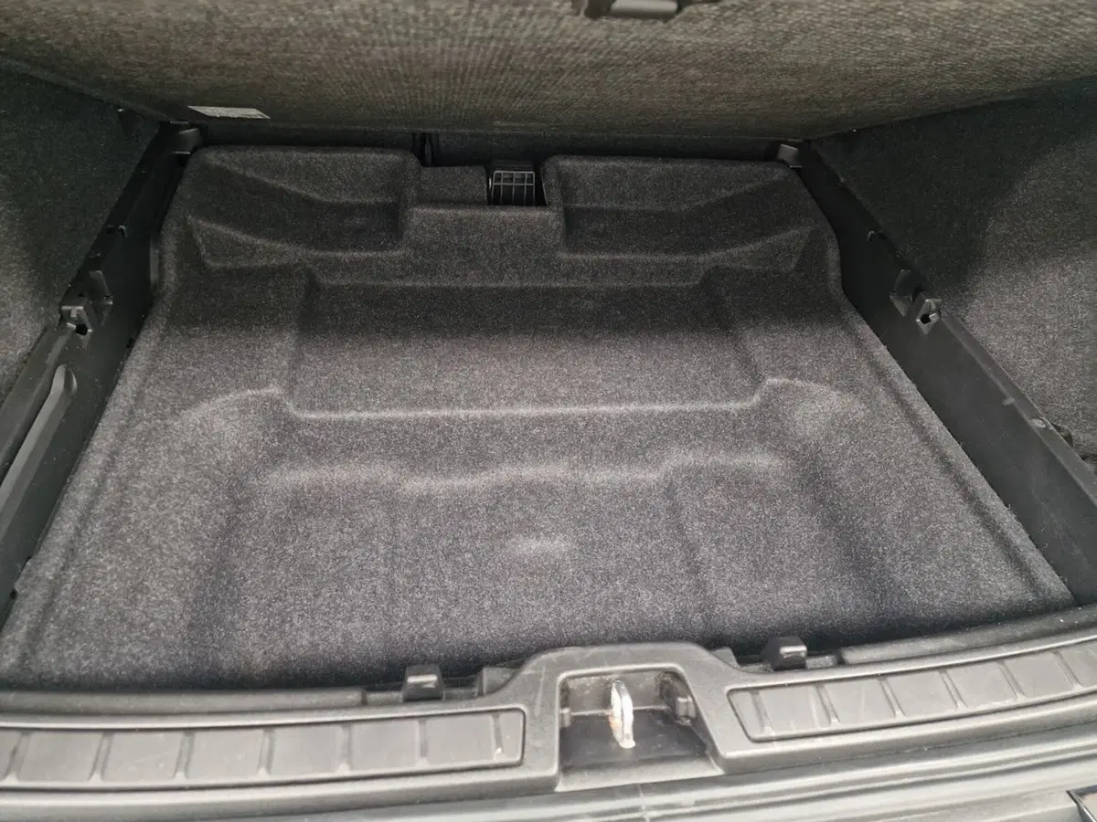 Volvo XC40 usata a Verbano Cusio Ossola (18)