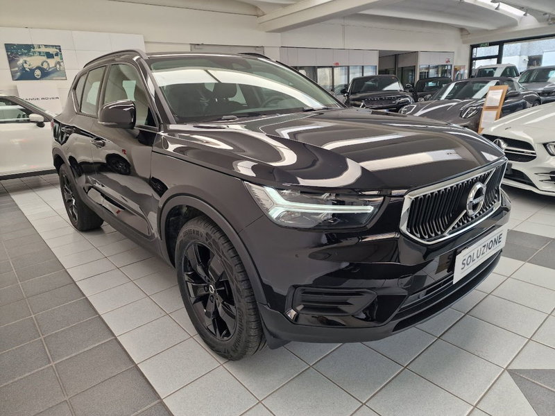Volvo XC40 usata a Verbano Cusio Ossola (19)