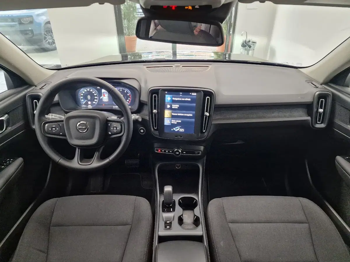 Volvo XC40 usata a Verbano Cusio Ossola (4)