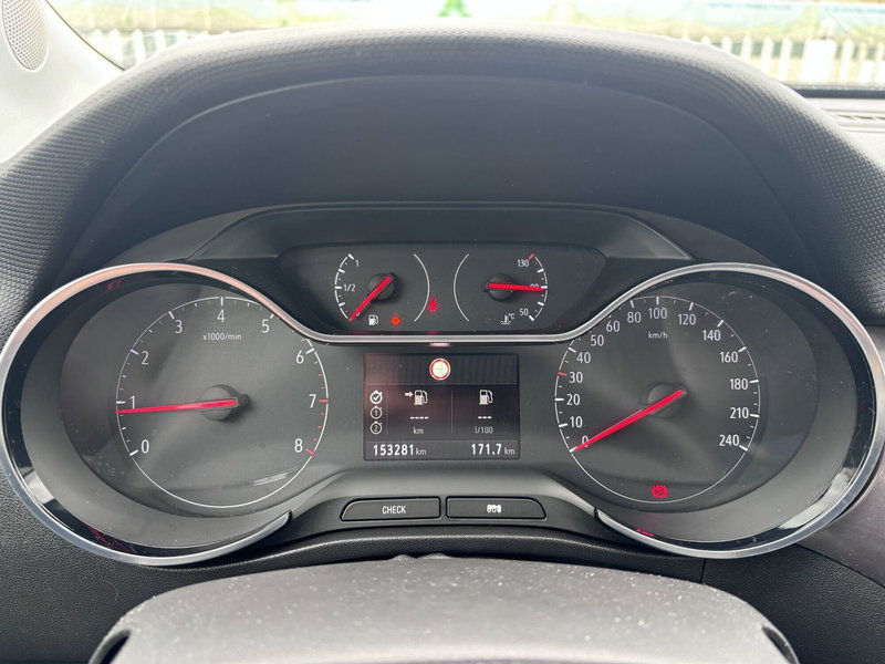 Opel Crossland X usata a Ancona (14)