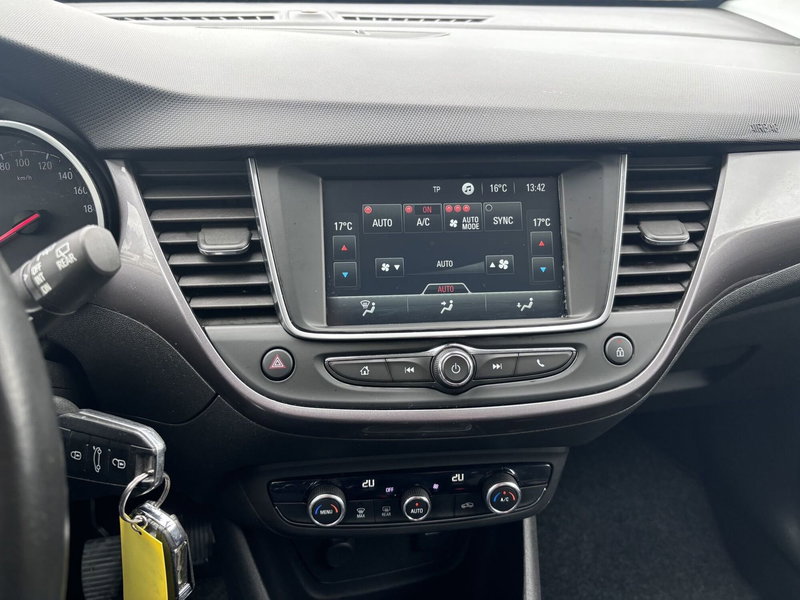 Opel Crossland X usata a Ancona (17)