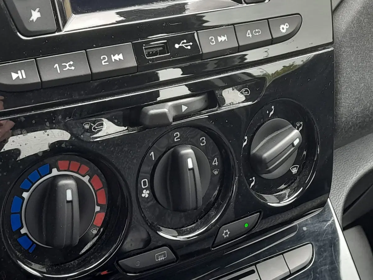 Lancia Ypsilon usata a L'Aquila (6)