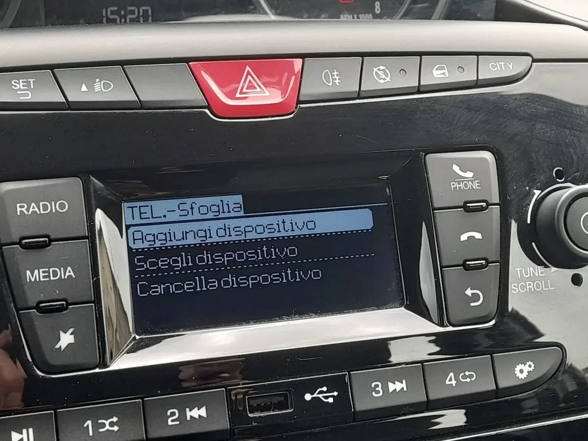 Lancia Ypsilon usata a L'Aquila (8)