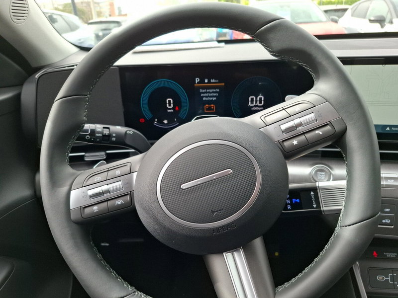 Hyundai Kona nuova a Latina (13)