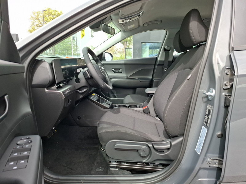 Hyundai Kona nuova a Latina (18)