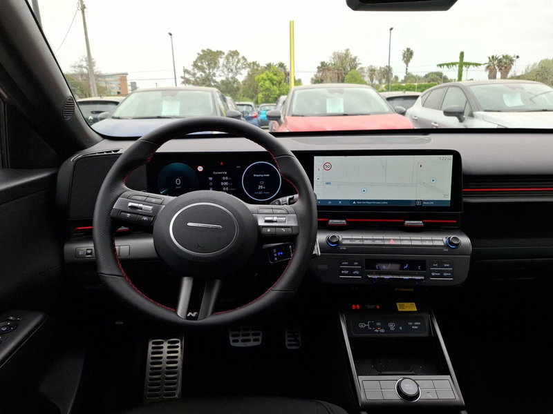 Hyundai Kona nuova a Latina (12)