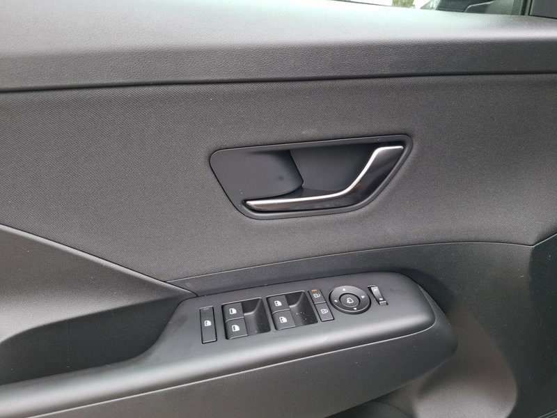 Hyundai Kona nuova a Latina (20)