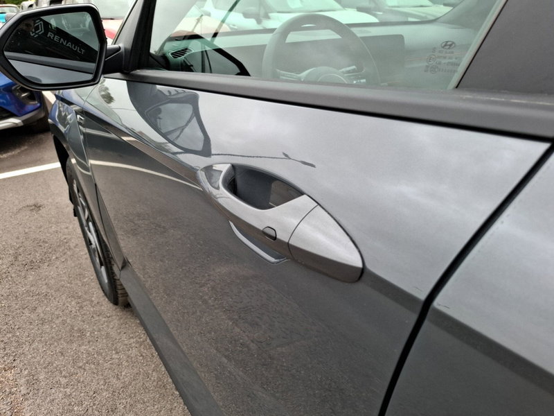 Hyundai Kona nuova a Latina (9)